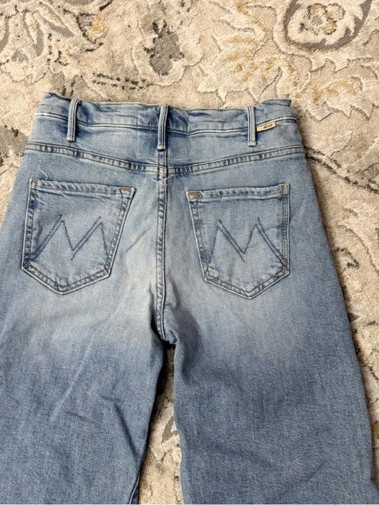 Mother The Hustler Roller Sneak Jeans in I Confess
Non Smoking/No Pets - Picture 1 of 12